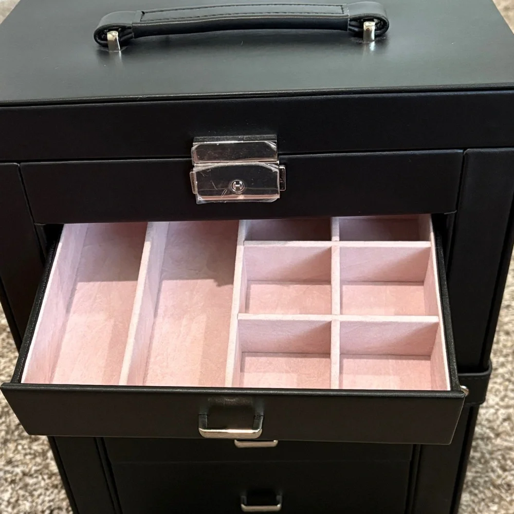 Gorgeous Black Jewelry Organizer Box locking w/ anti-tarnish lining - Picture 6 of 12